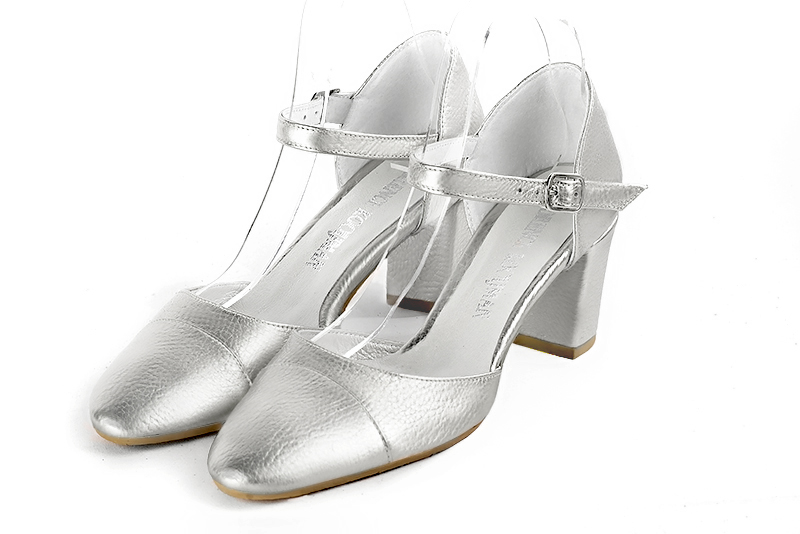 Light silver women's open side shoes, with an instep strap. Round toe. Medium block heels. Front view - Florence KOOIJMAN